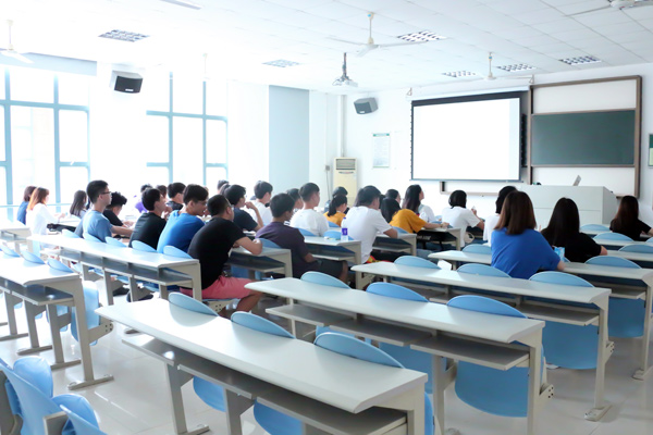 重庆科技学院成人高考容易毕业吗